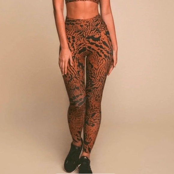 Montce Pants - MONTCE Tigre Wide-Band Leggings